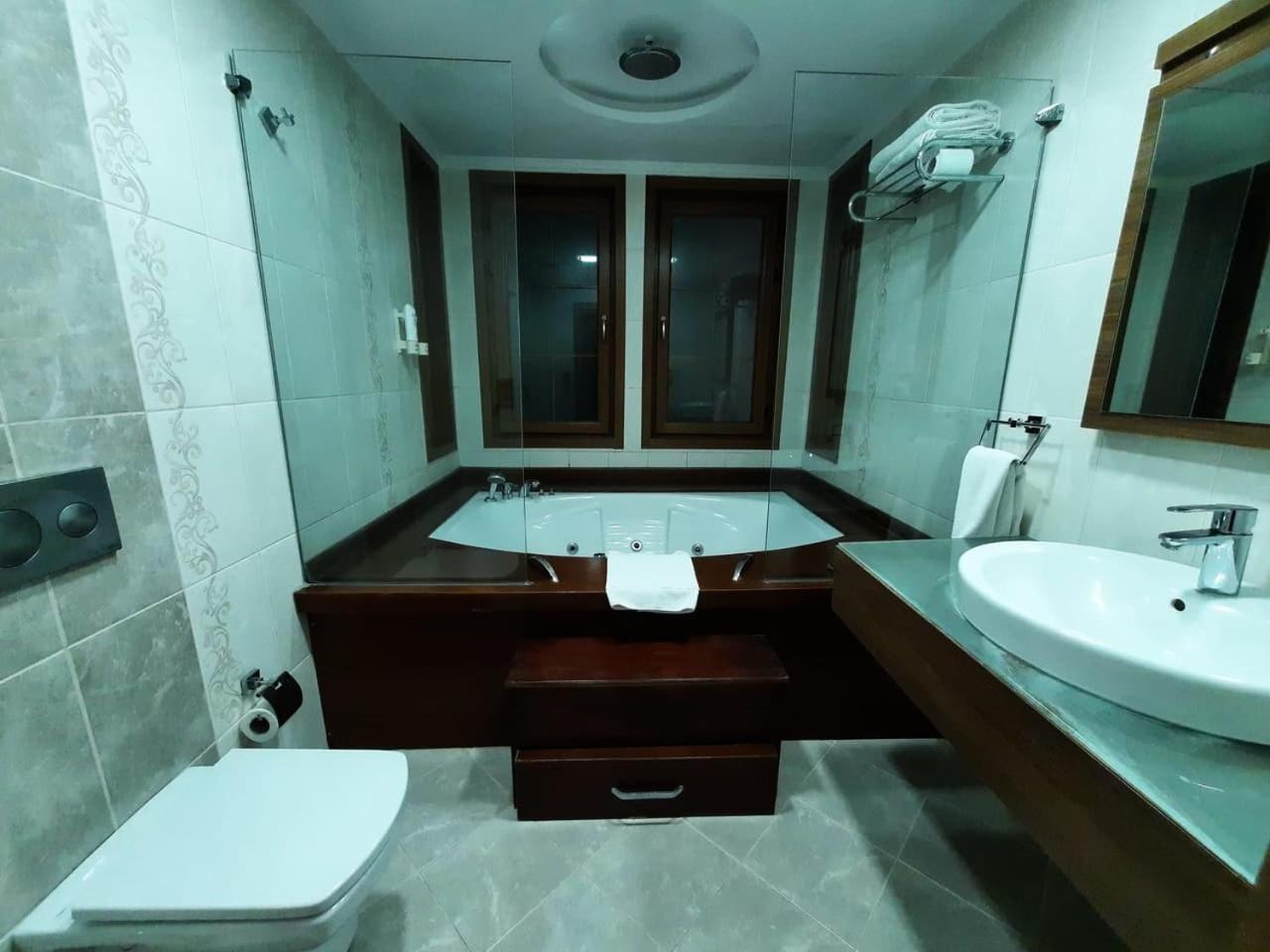 Cesmeli Konak Hotel 실리브리 외부 사진
